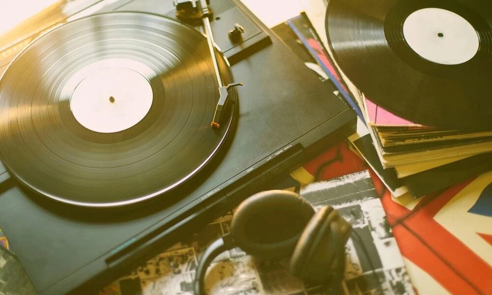 Portable turntables